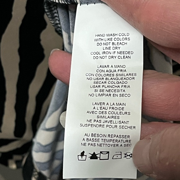 Chic Zebra Print Maxi Dress - Picture 8 of 9